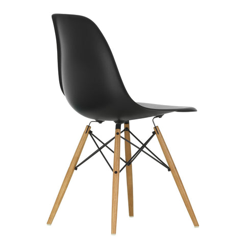 Cadeira Eames em Plástico DSW / Base maple
